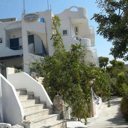 Efrosyni Apartments Agia Marina  Luaran gambar