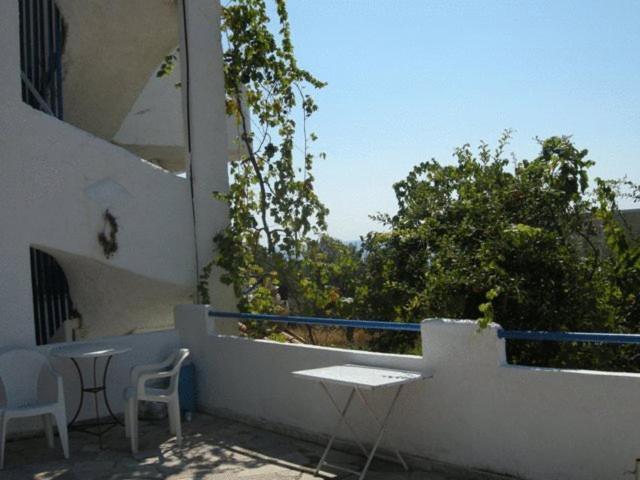 Efrosyni Apartments Agia Marina  Luaran gambar