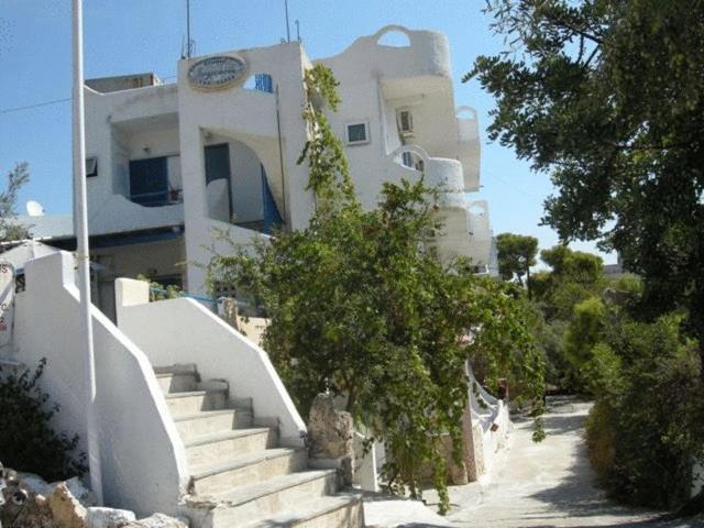 Efrosyni Apartments Agia Marina  Luaran gambar